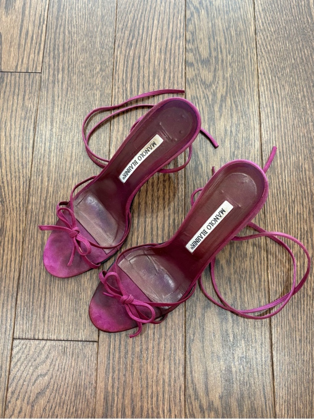 Authentic Manolo Blahnik heels - Picture 4 of 9